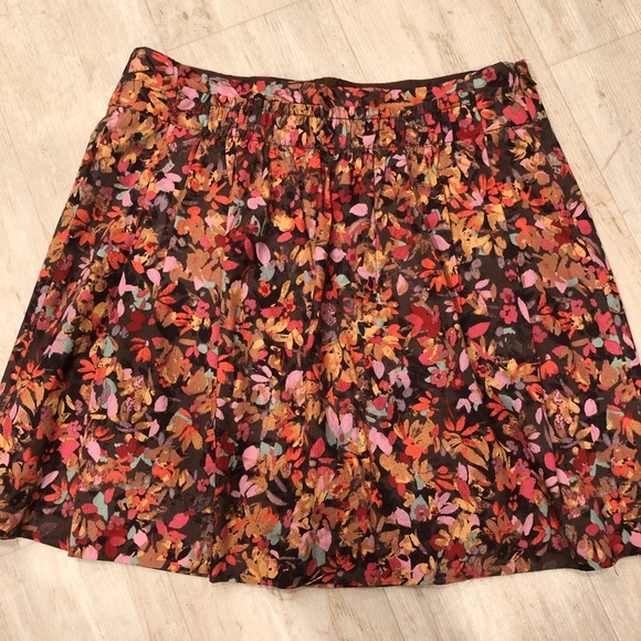 J. Crew Dresses & Skirts - J. Crew Floral Skirt in Fall Colors Size 2